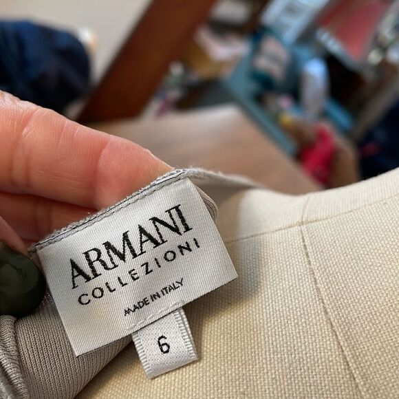 Chic made in Italy 🇮🇹 Cowl neck ARMANI COLLEZIONI Blouse moves 💃 with you! 🧑🎨 👀 - Picture 5 of 16